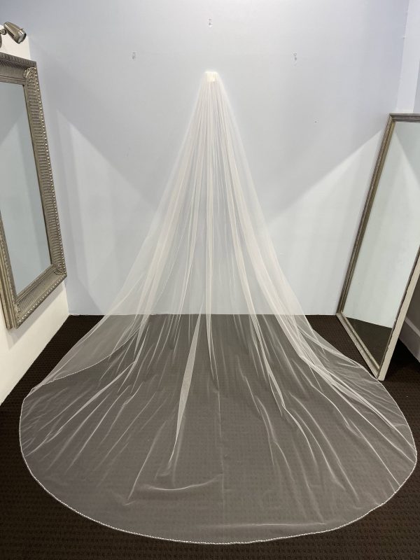 Luna White Wedding Veil