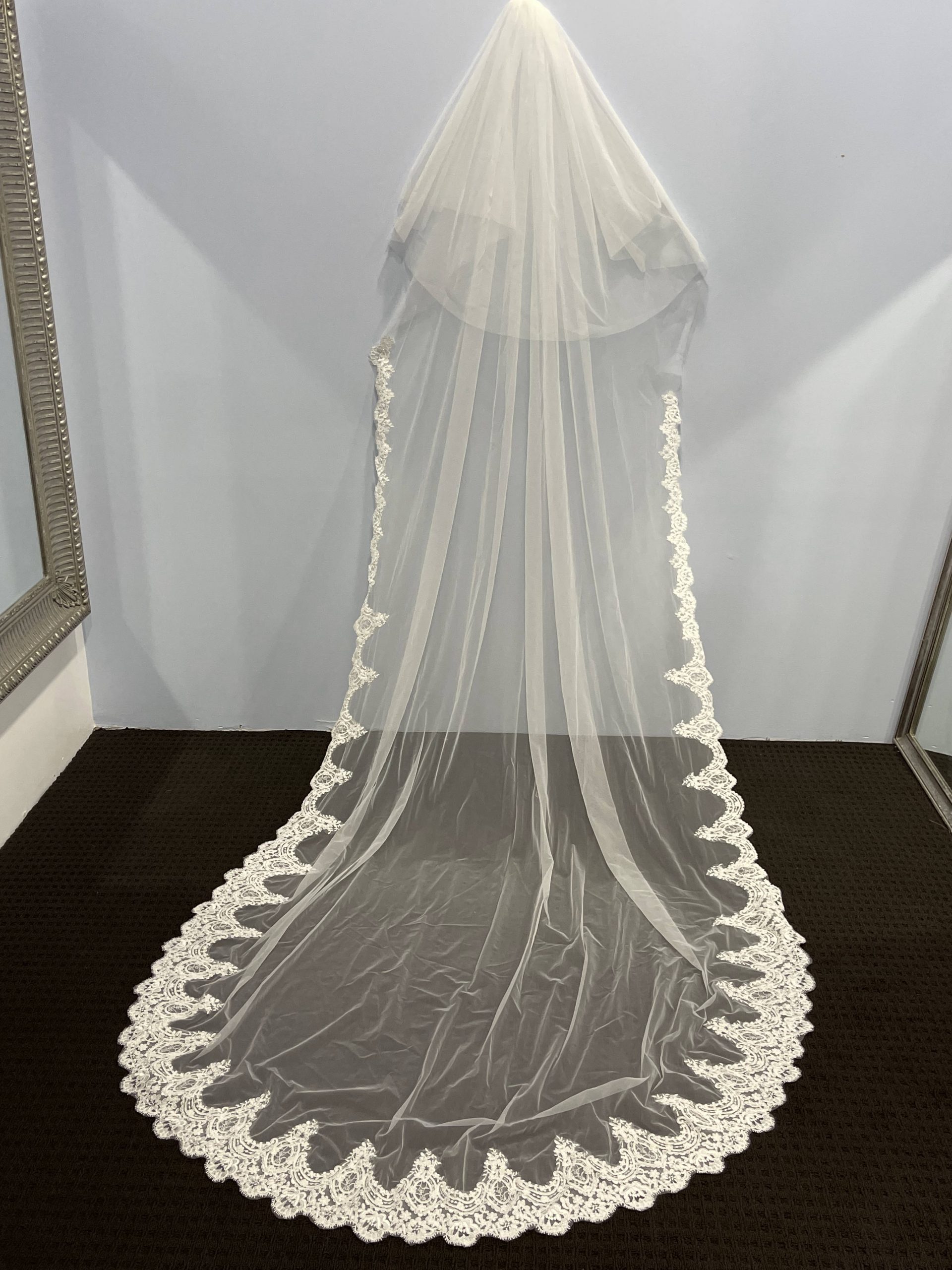 Chantilly Ivory Wedding Veil